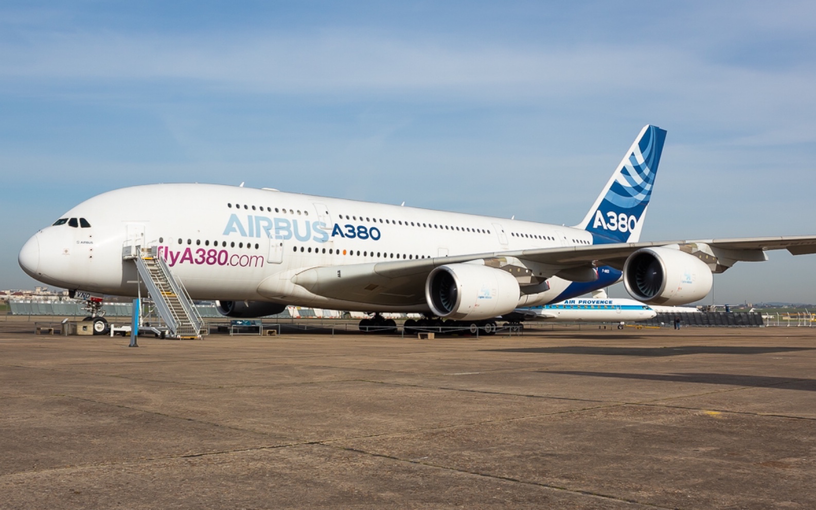aerofly fs global:一个视频了解全世界运营a380的航空