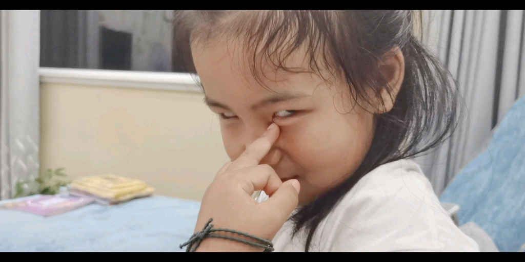 论暴躁老姐教熊孩子妹妹的"快乐"时光