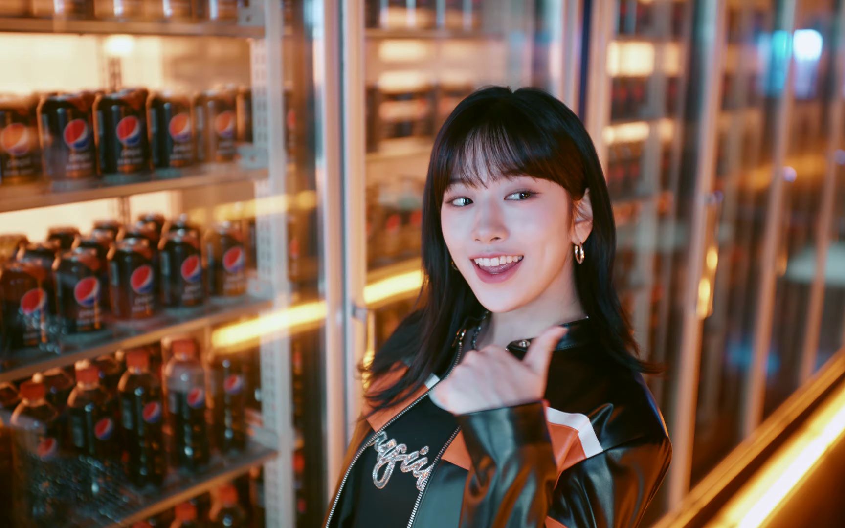 IVE新曲《I WANT》MV