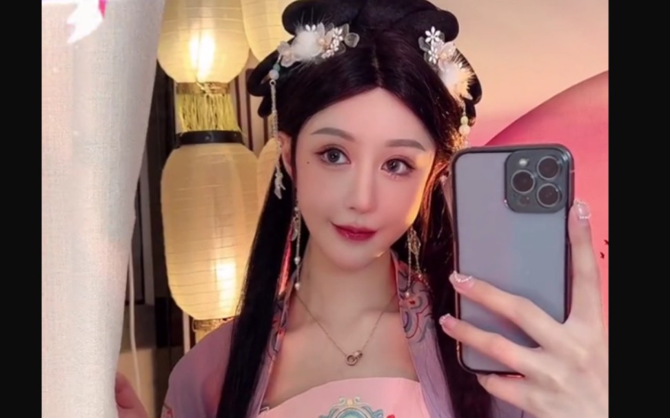 抖音女神【馨妍】新年快乐!除夕你和谁过?