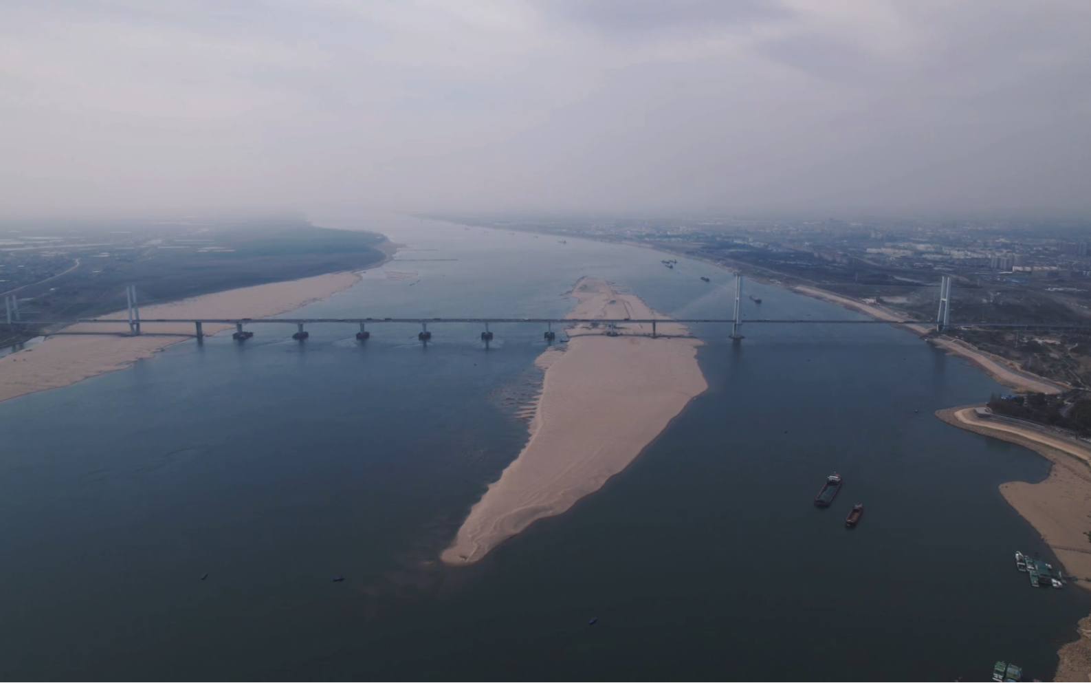 荆州沙市宝塔河中山公园俯瞰航拍风景