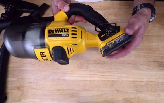 DEWALT得伟DCV501LN无线吸尘器18V锂电吹吸两用,非常好用!!!哔哩哔哩bilibili