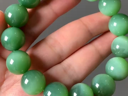 猫眼效果极灵动 密度好 油性十足 珠圆玉润 饱满厚实 品相完美 收藏