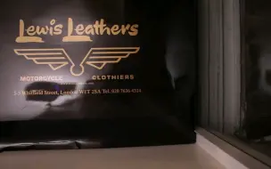 Download Video: [生肉搬运]日本小哥开箱展示自己的lewis leathers 402机车夹克