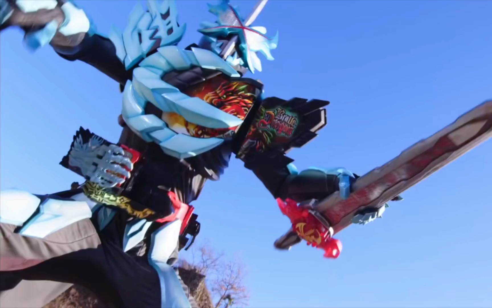 假面骑士saber远古之龙首战