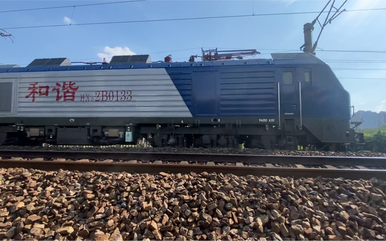 2022-8-15京沪线 卷帘门 上局宁东 hxd2b 0133 混编货列 上行通过