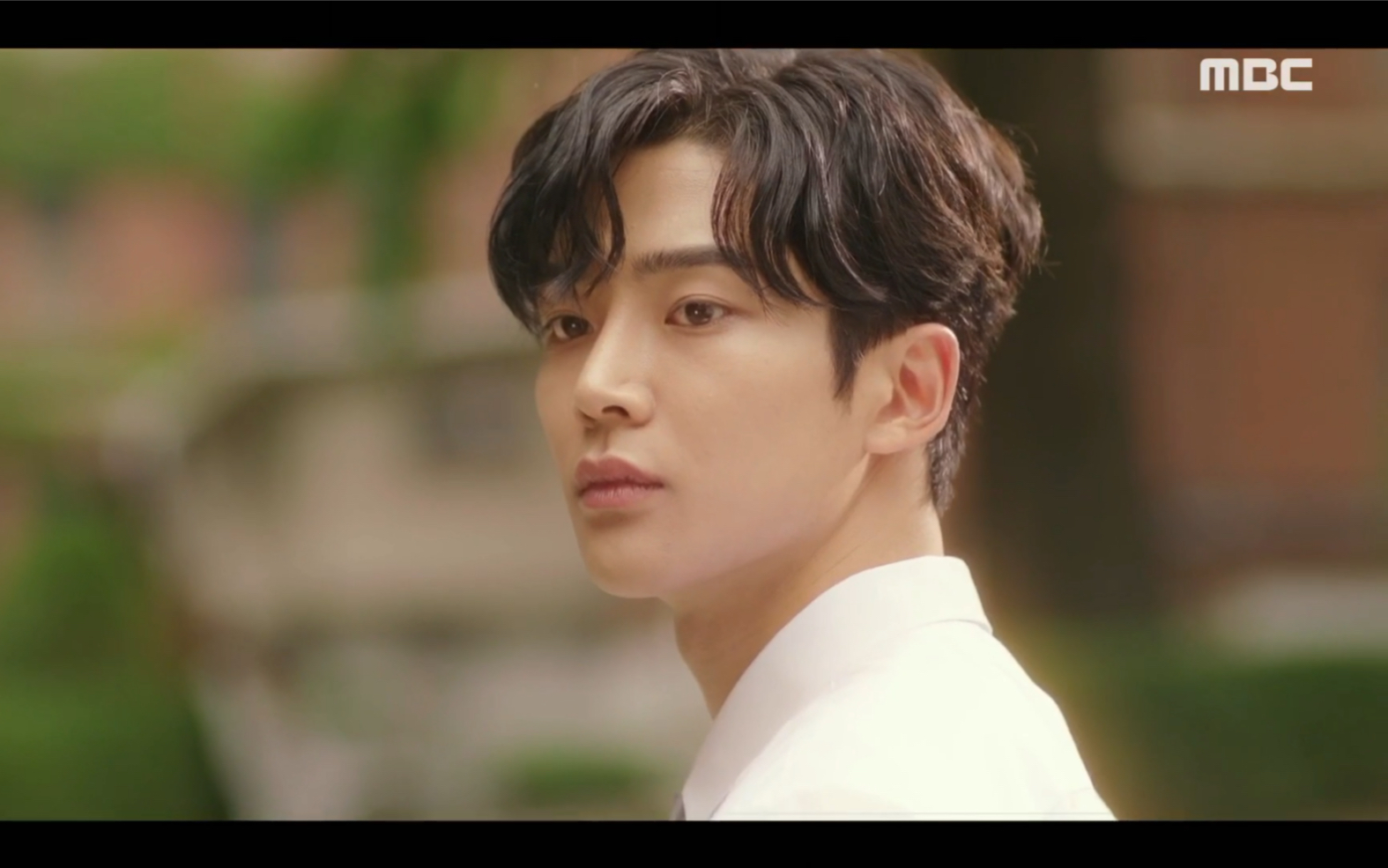 【偶然发现的一天】ep05 雨伞戏后续 端午被哈鲁帅到 刚想打招呼就换