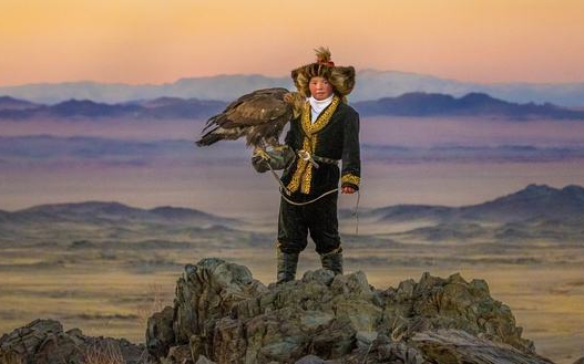 [图]【纪录片】The Eagle Huntress