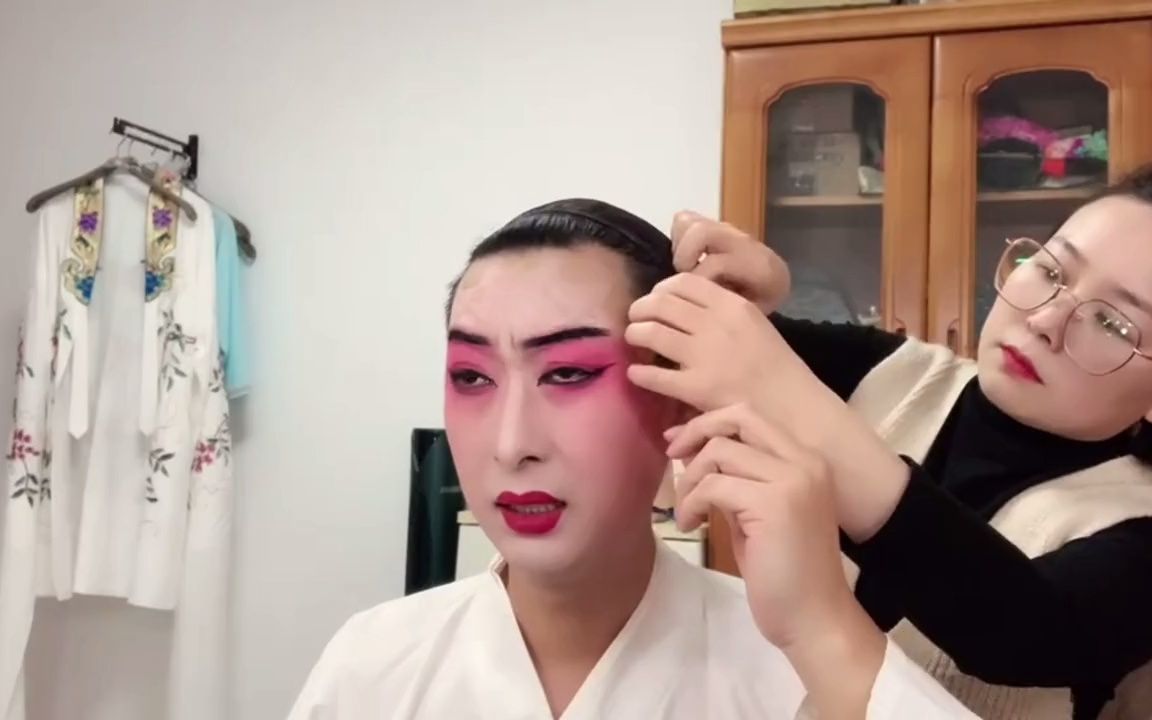 看漂亮小伙沉浸式卸妆,京剧写真_哔哩哔哩_bilibili