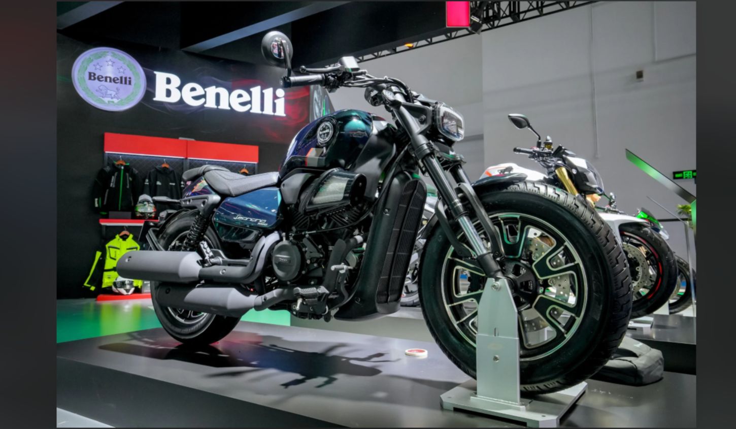 贝纳利幼狮bobber400巡航摩托车北京摩博会实拍@转转车市