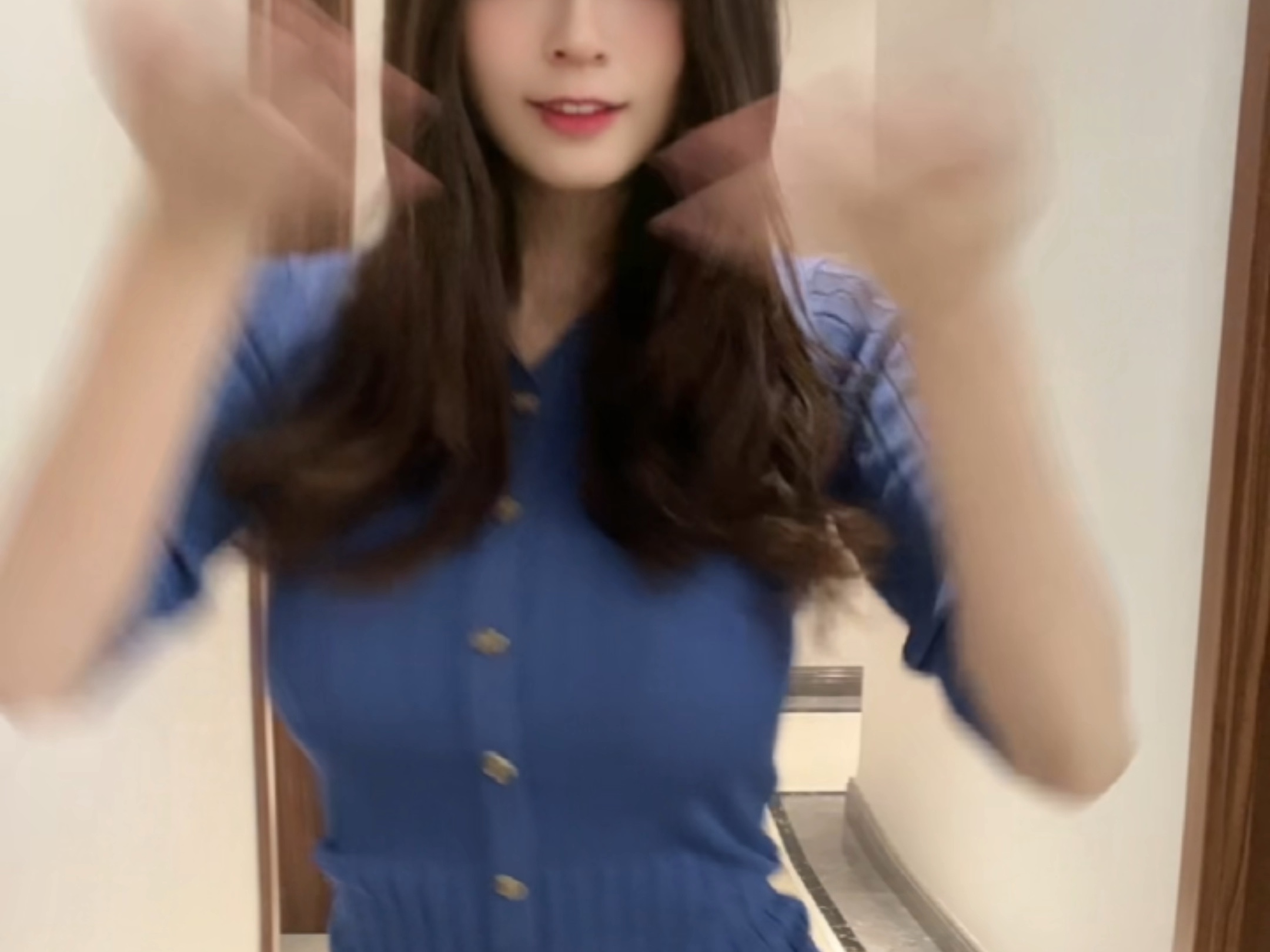 今夕是何夕 .#蓝色战衣 #一栗小莎子