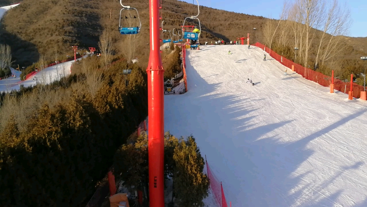 军都山滑雪场中级道(4)