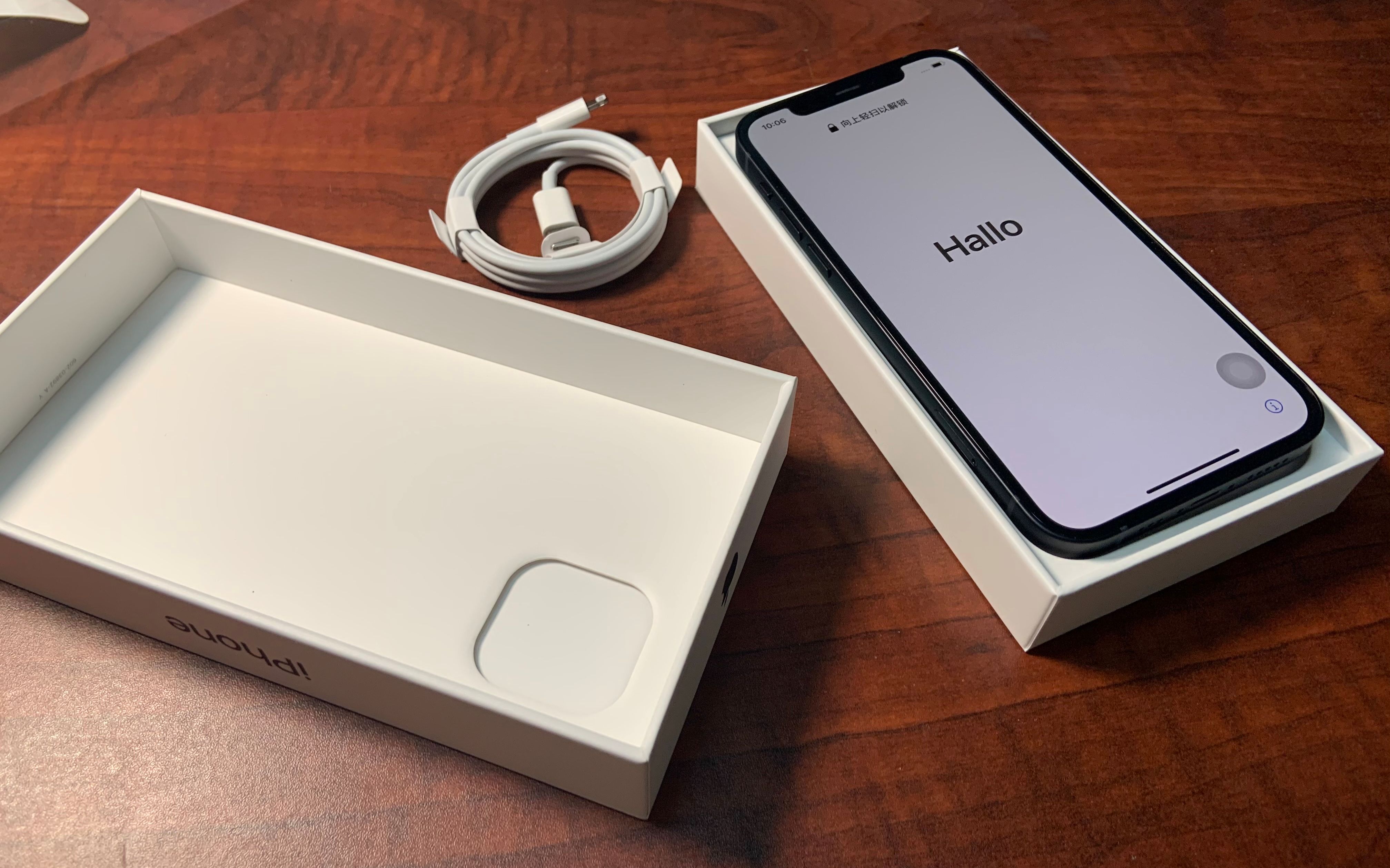 活动作品正好迟到一个月的iphone12开箱vlog