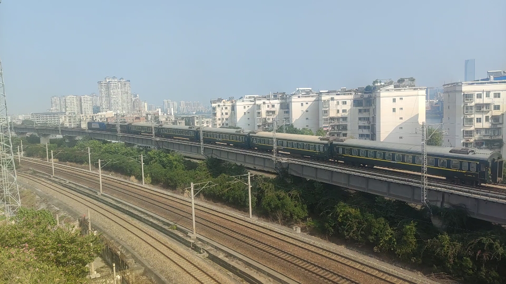 本务宁局邕段hxd3c-0129,柳州开往融水t8726次列车上行衡柳客专!