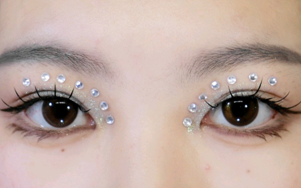 当内双肿眼泡尝试钻石眼妆