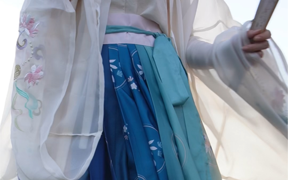 当年一眼惊艳的汉服萤火之夏