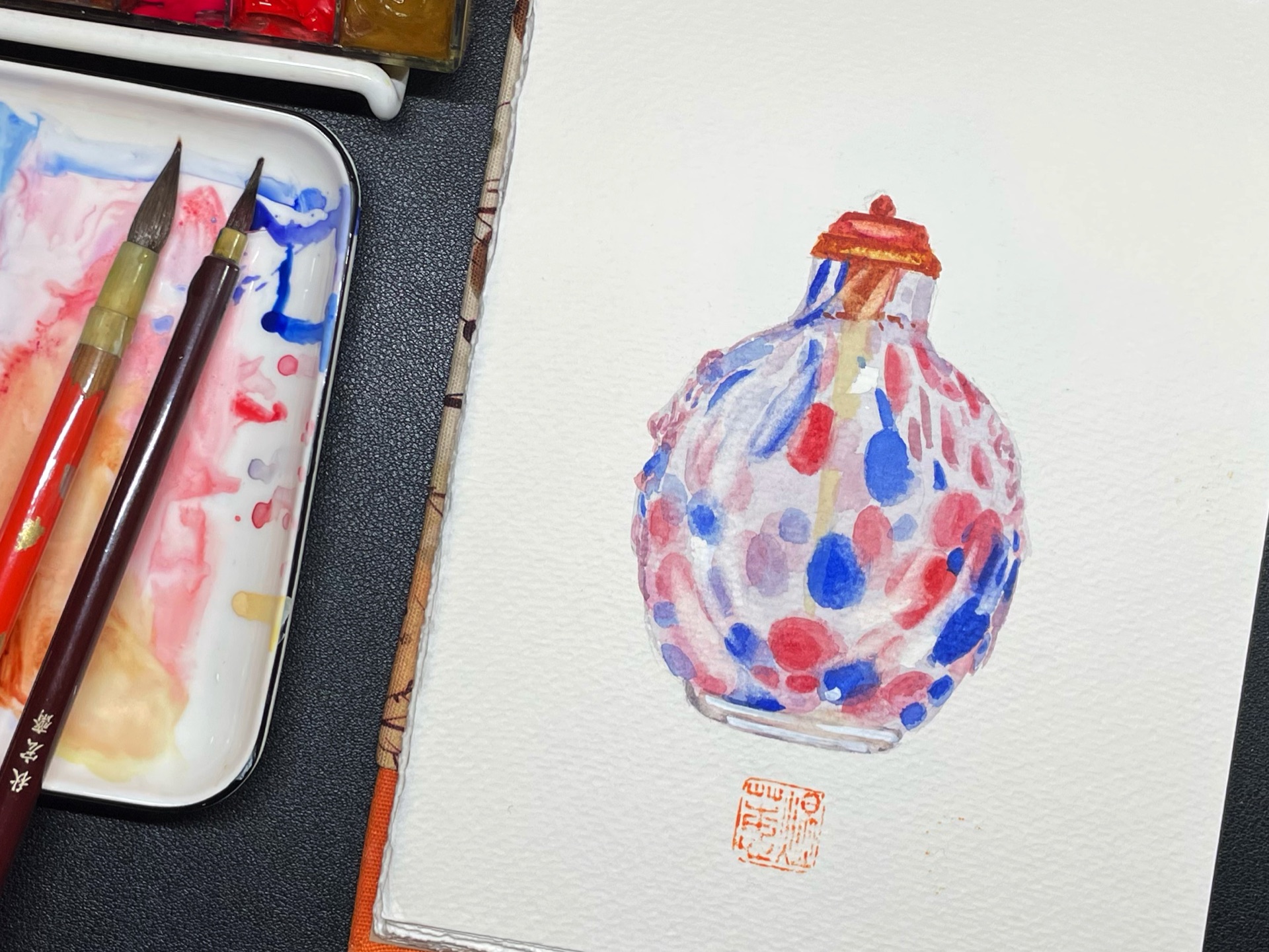 清代鼻烟壶 还是波点元素 太潮了吧