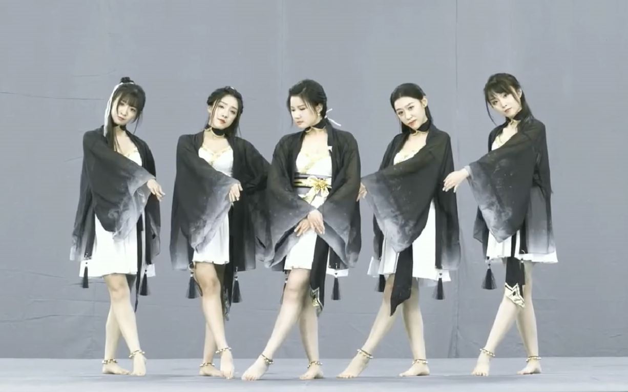 七朵组合归来舞蹈完整版