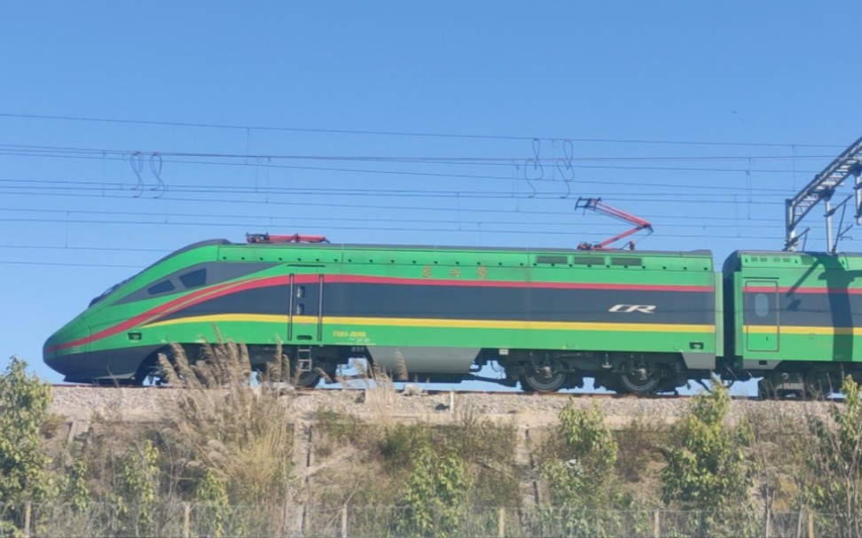 【初遇中老桶】c31x次cr200j3交汇昆局昆段双机hxd3c货列