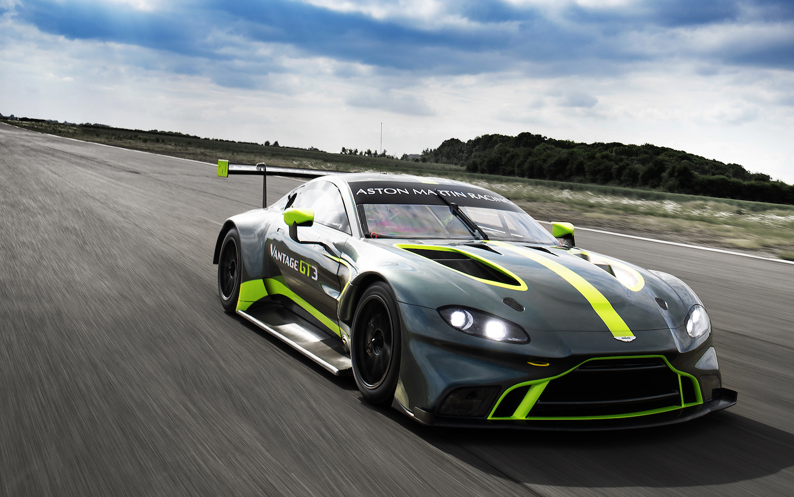 阿斯顿马丁gt3@纽博格林gp无减速弯布局,1:55.187 (rf2)