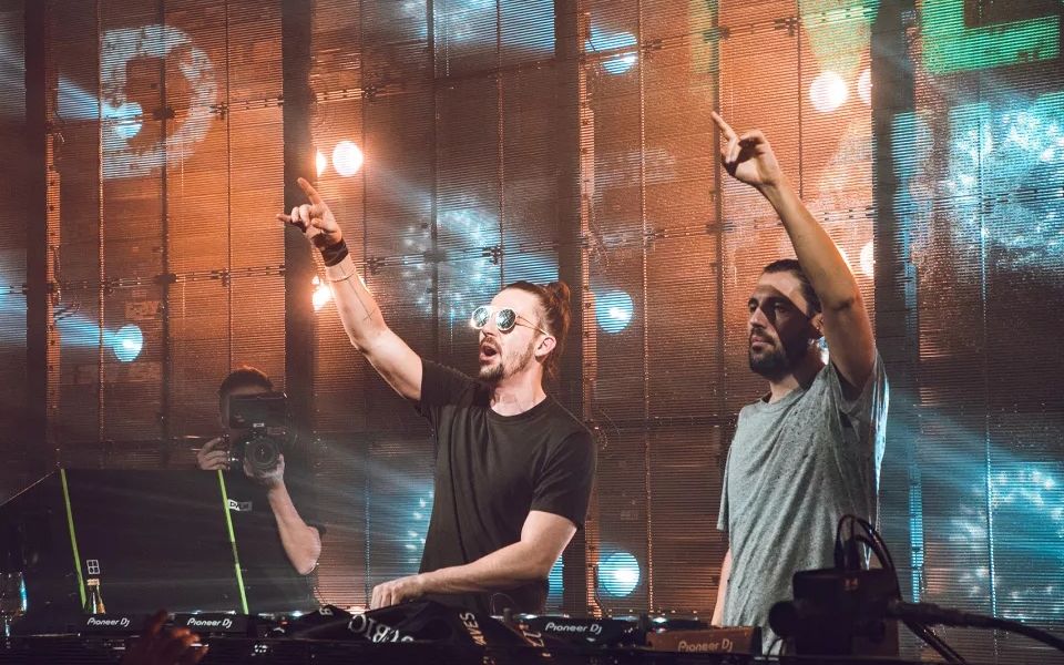 [图]百大DJ 比利时兄弟Dimitri Vegas&Like Mike DVLM 珠海站20191228_ CUBIC SPACE A