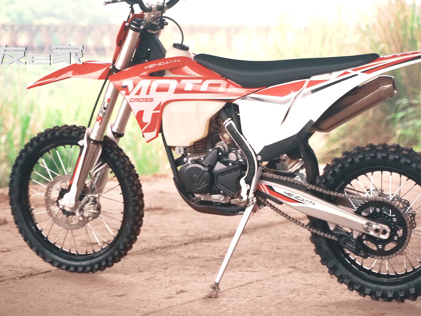 非常适合越野入门到进阶的一款全尺寸林道越野摩托车恒舰s2性价比也