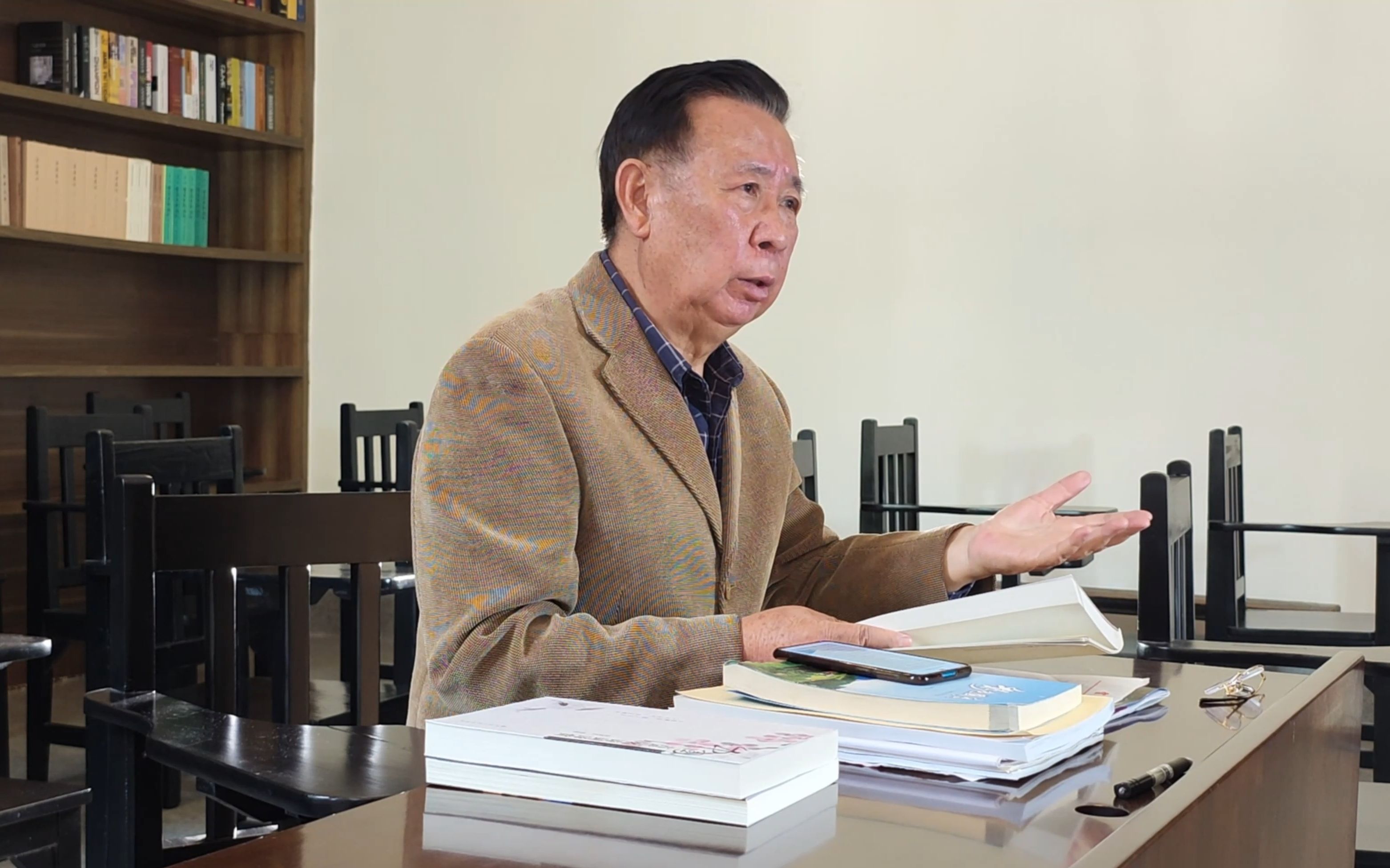 "我和我的云大"系列微纪录片第五集——余建忠教授