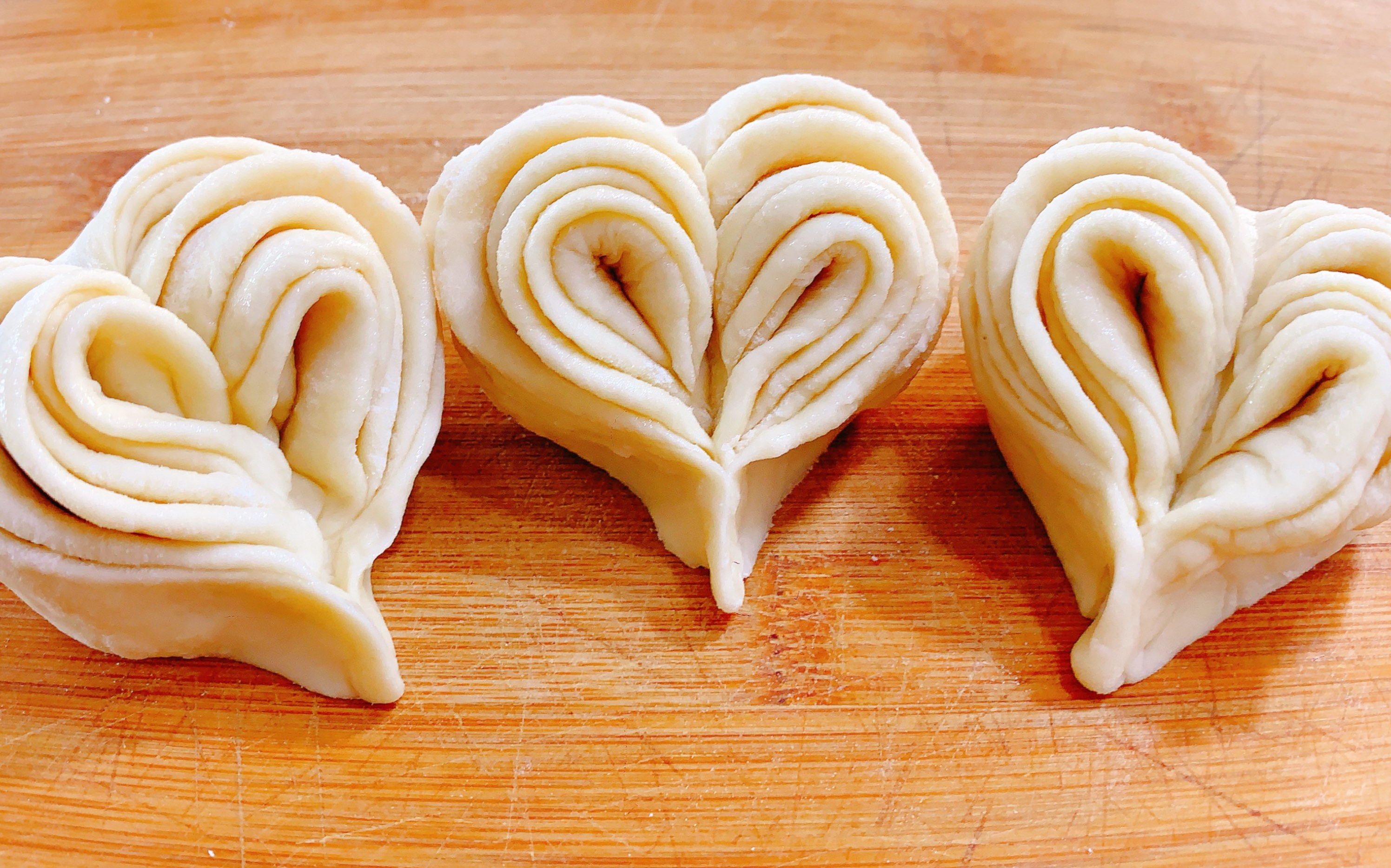 心形小花卷,不用2次醒面,蓬松柔软,好吃