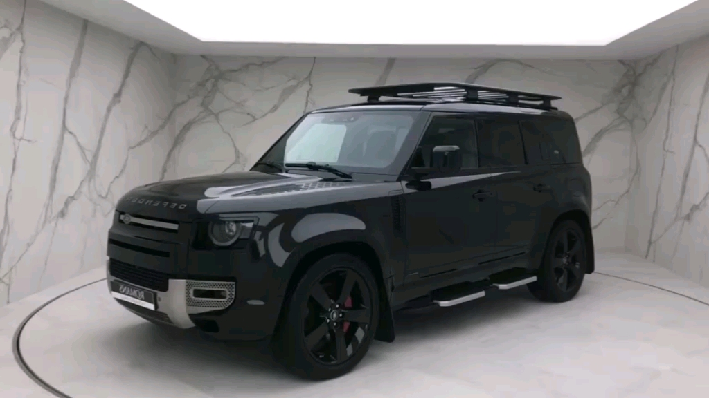 路虎卫士黑武士版细节展示,太帅了,豪华硬派越野车.