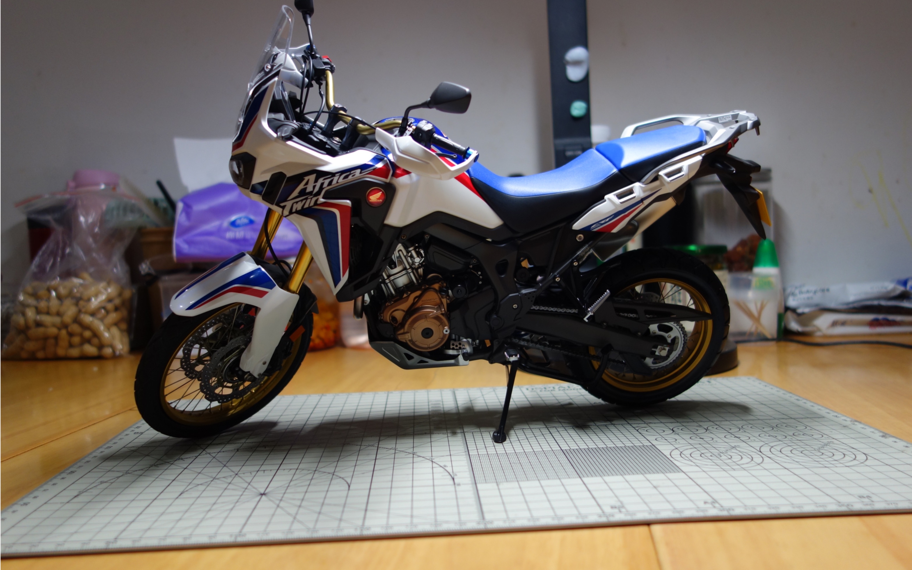 田宫 16042 crf 1000 l 非洲双缸