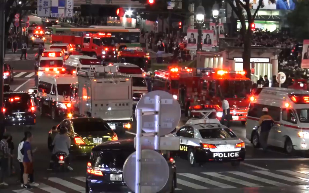 东京消防厅&警视厅大规模集结处理涉谷交通事故[救助机动队超级救护车