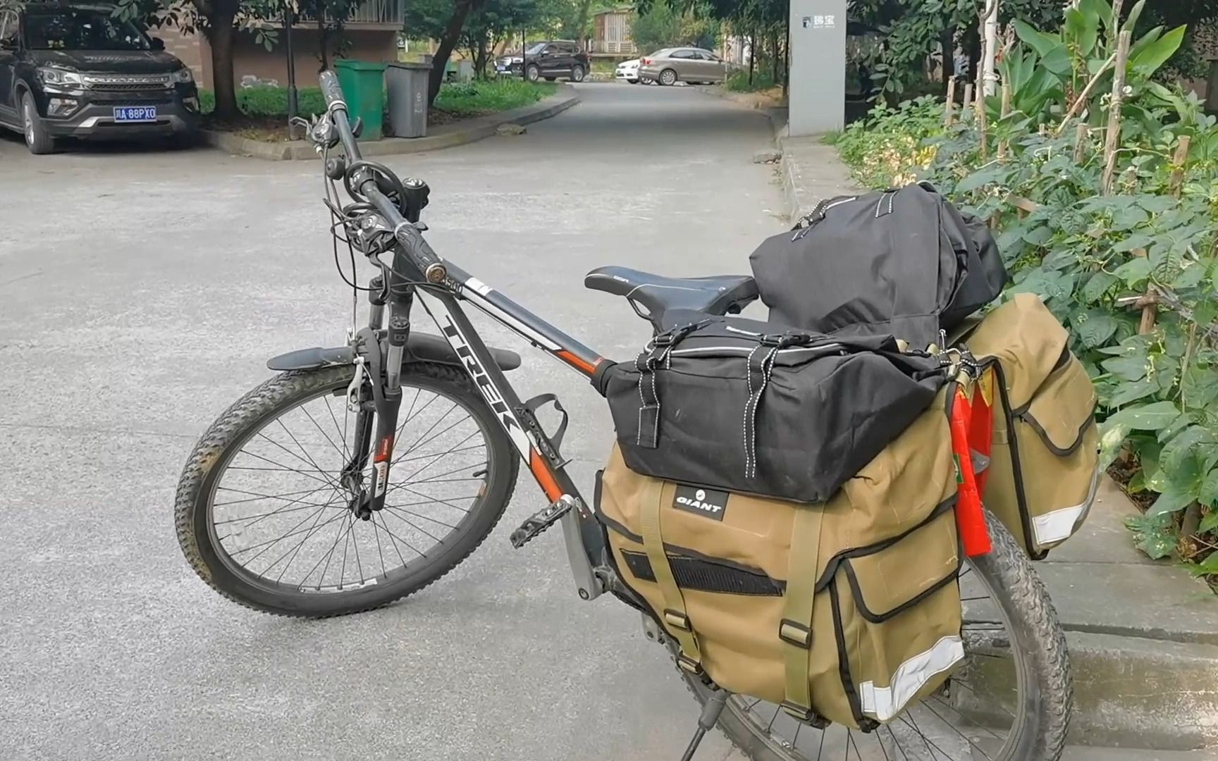 我和老铁骑行vlog