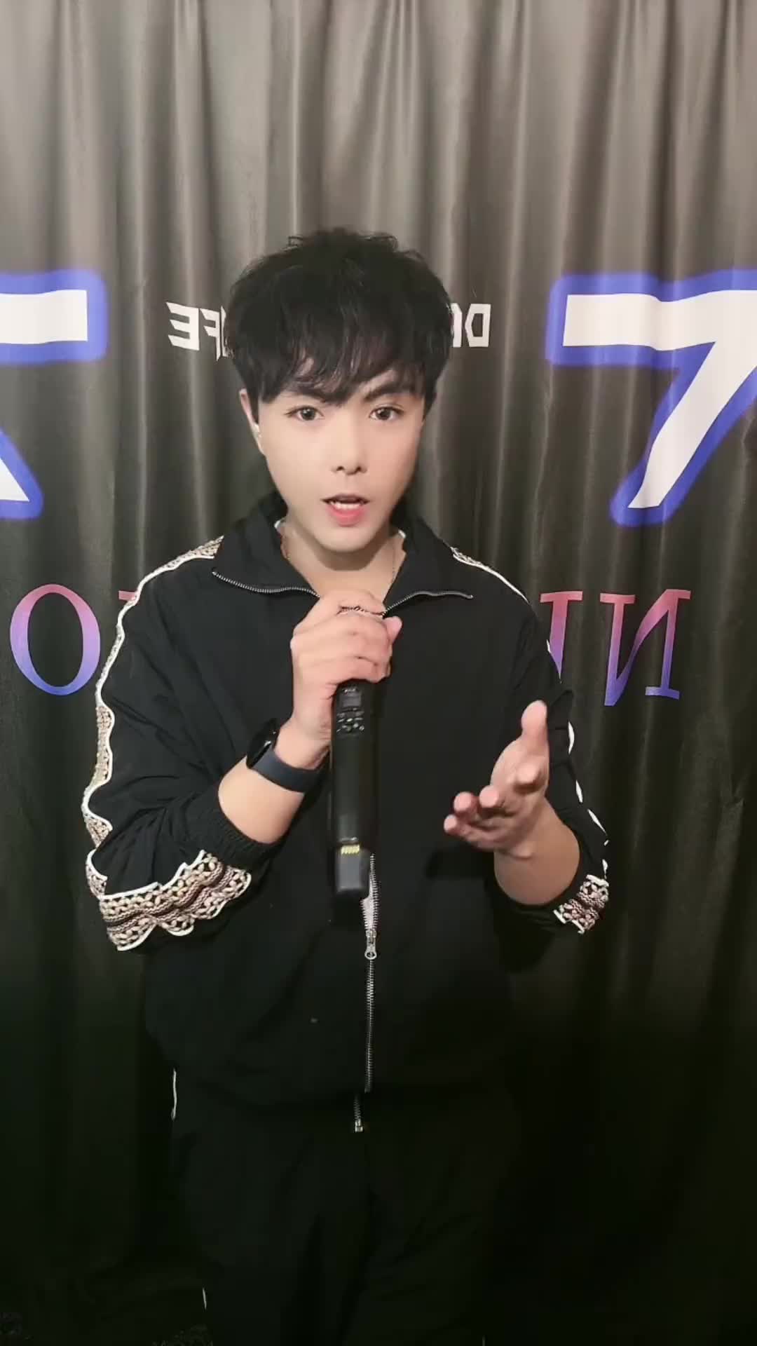 直播预告唐人孙子涵合唱比赛哈哈自己唱破音了还敢发来合唱不一会