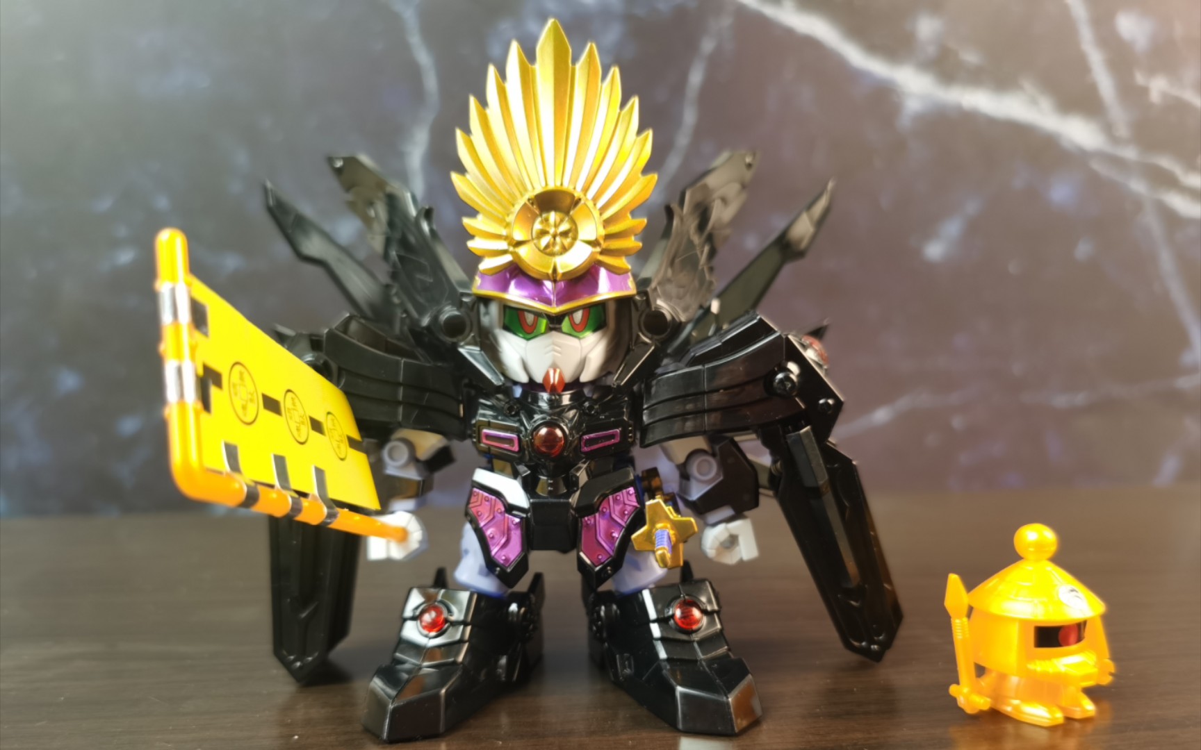 《凑包邮的sd》比一趴变形更省事的来了-万代sd高达织田信长