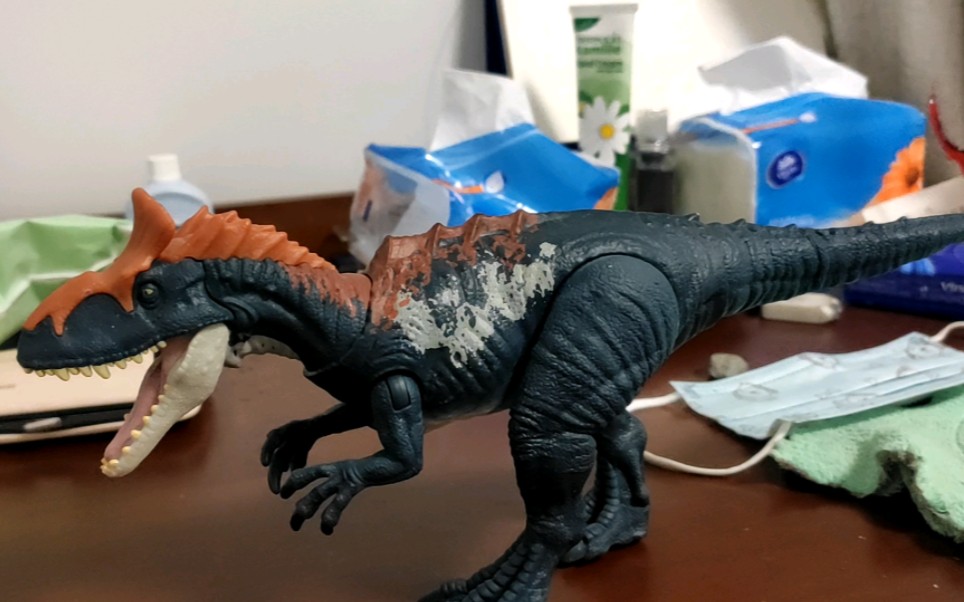 美泰《侏罗纪世界》冰脊龙测评._哔哩哔哩_bilibili