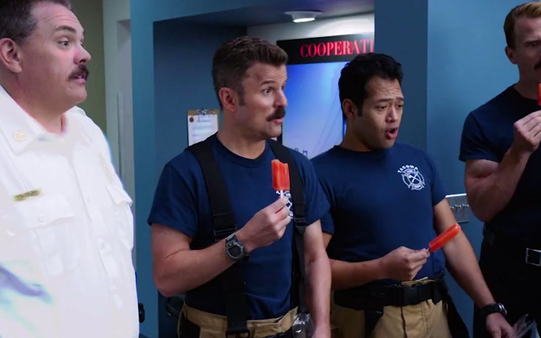 【塔科马消防队】记住一定不能惹前女友,这个太猛了,直接引起了警察和