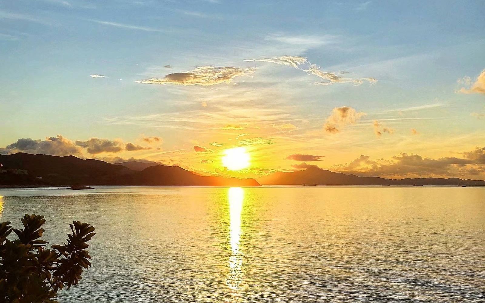 云日出/深圳/大梅沙海滨栈道/osmo pocket/晴/7月27日