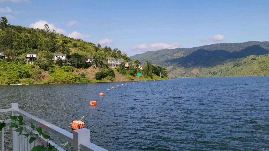 [支教记事006]游湖:蔗香码头,隔岸就是广西啦