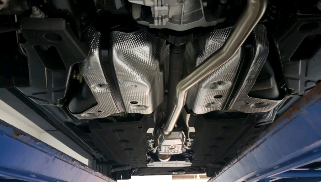 2021款锐界plus和全新探险者的底盘你更喜欢哪个