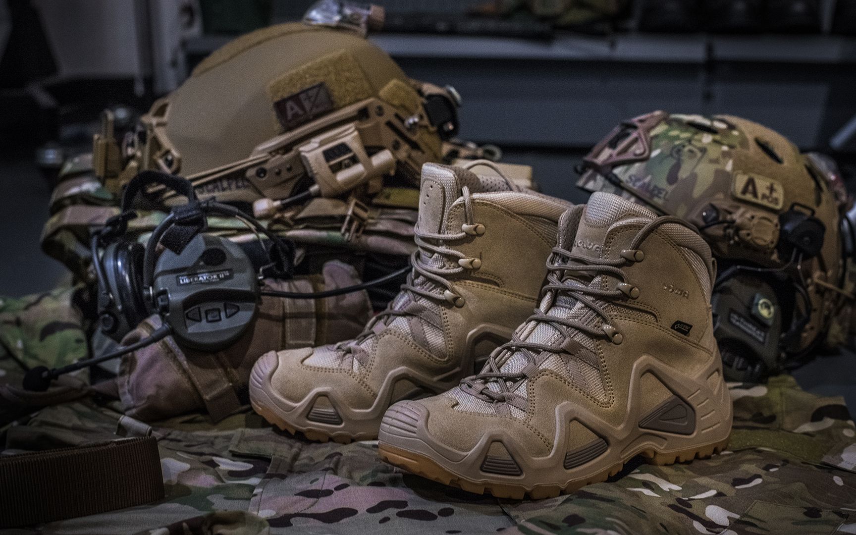 unbox为啥特战队员都爱穿lowazephyr开箱告诉你