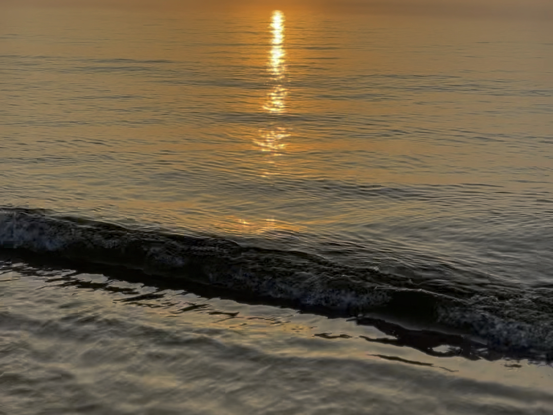 红海湾日出图片