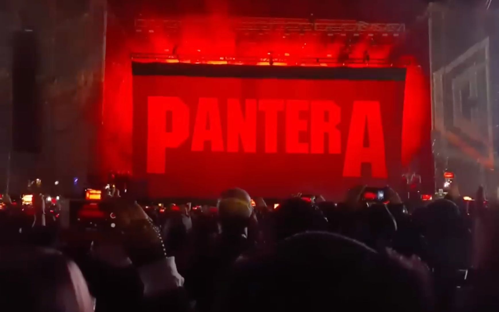 [图]Zakk在线：2022 PANTERA Full Concert Live Hell Heaven Metal Fest Mexico DEC 2