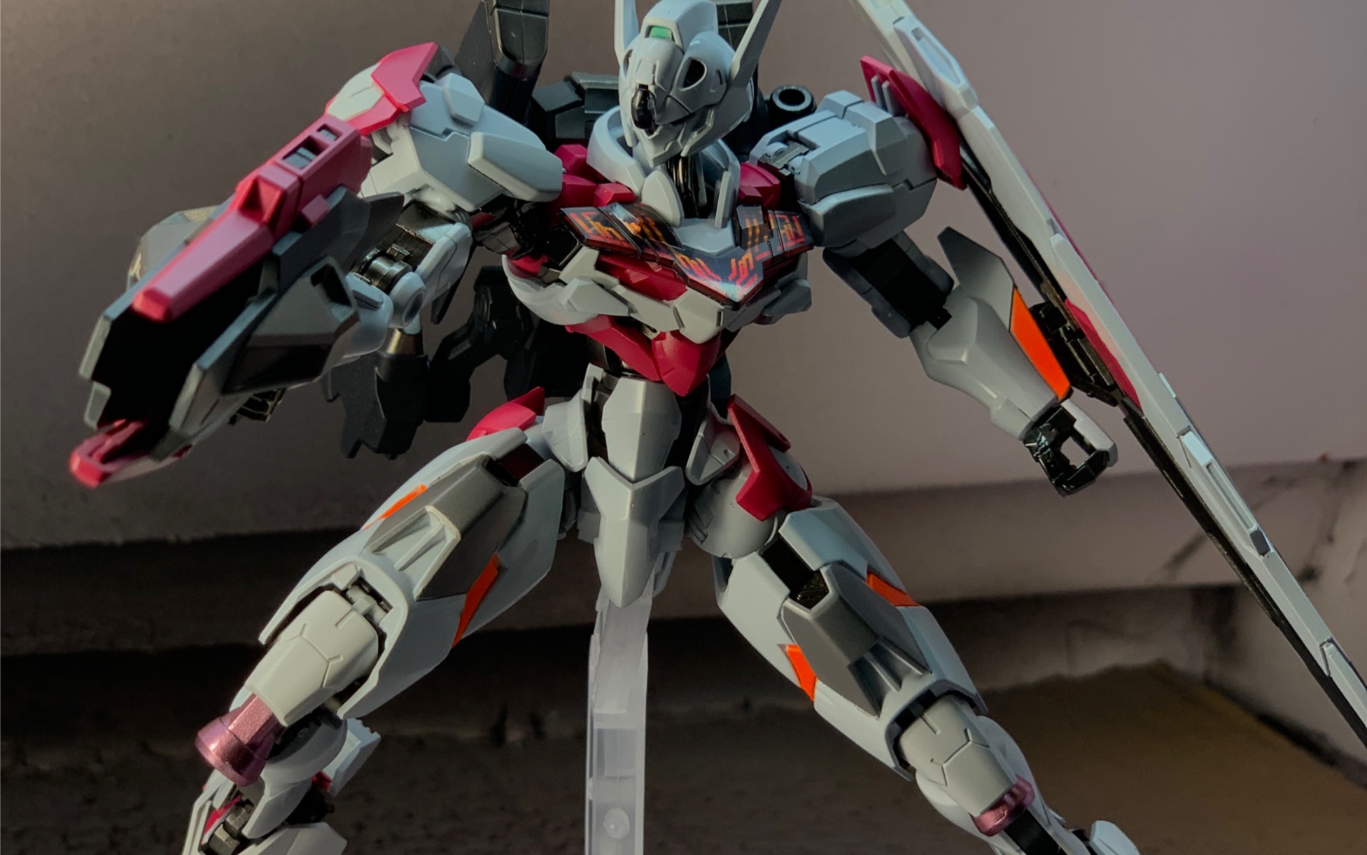 水星的魔女,魔灵高达喷涂又名:有瑕疵女战士