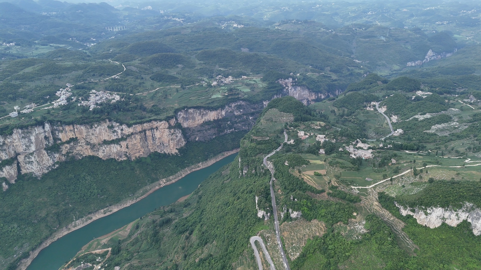 凹河山水田园风光