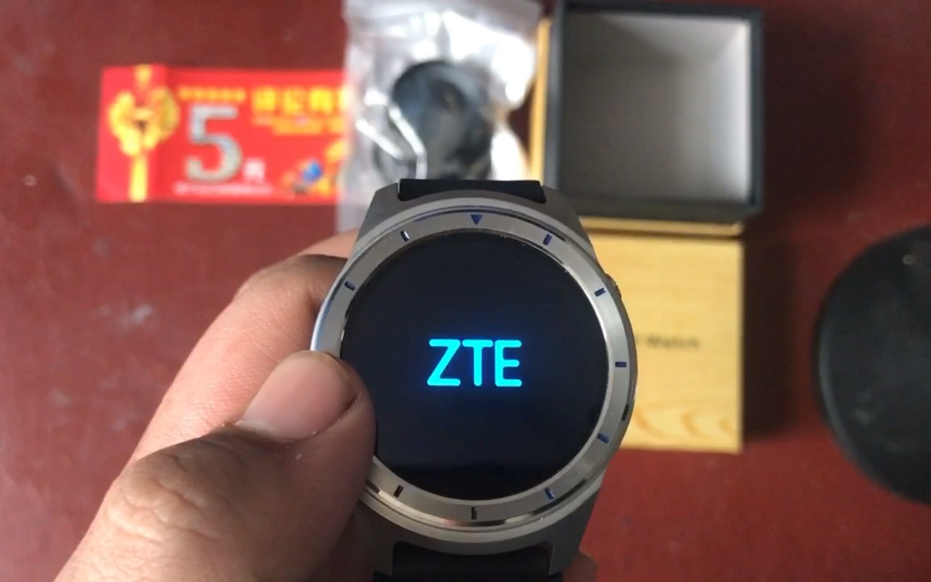 不能看b站的手表不是好手表,299元的中兴zw10开箱