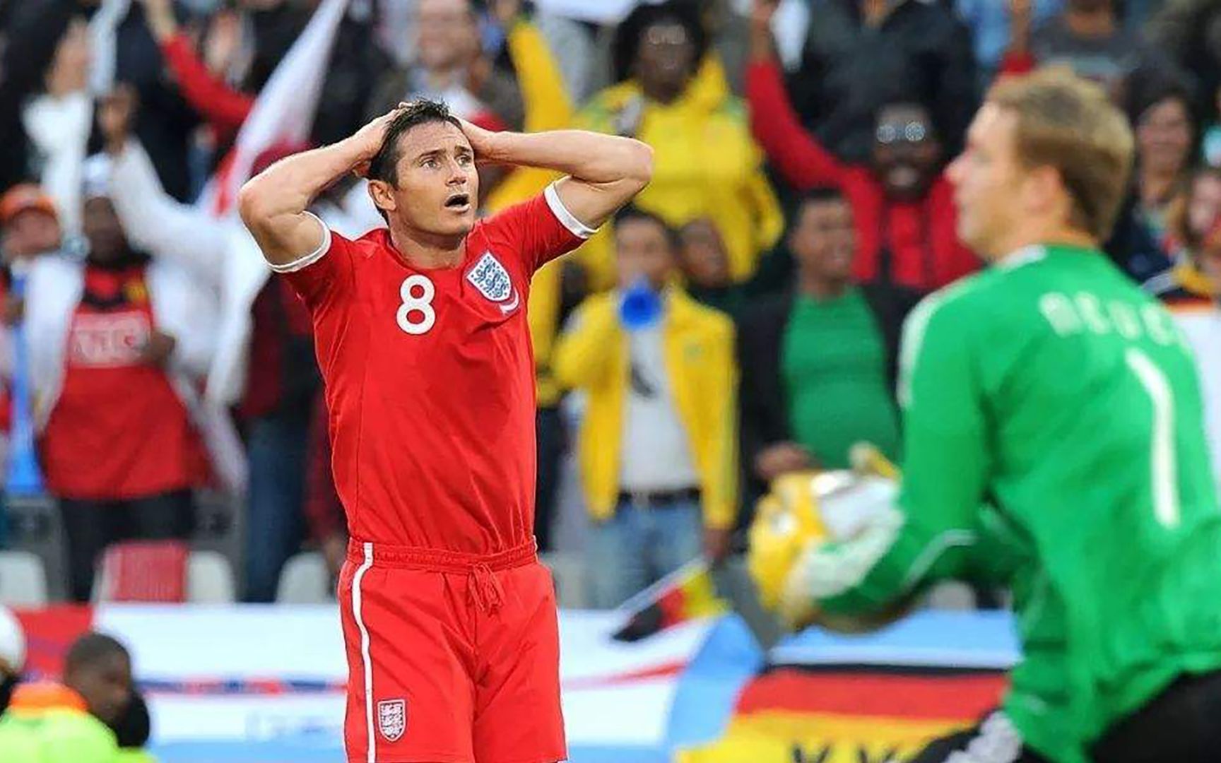 2010世界杯经典之一,兰帕德造世纪冤案,英格兰遭德国战车狂碾