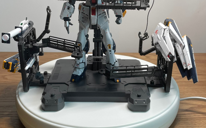 万代rg牛高达地台