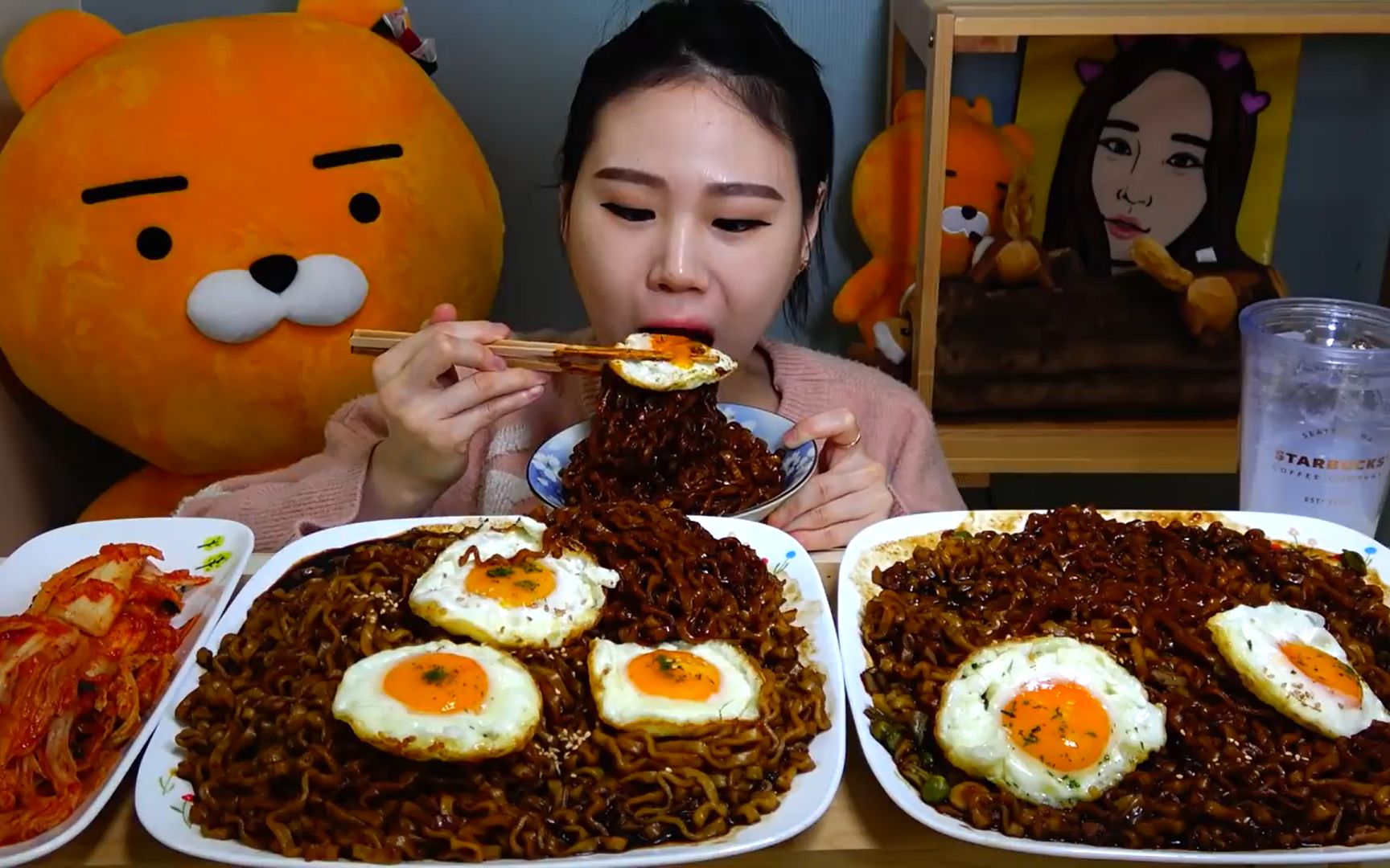 韩国吃播卡妹8袋炸酱面方便面6个荷包蛋