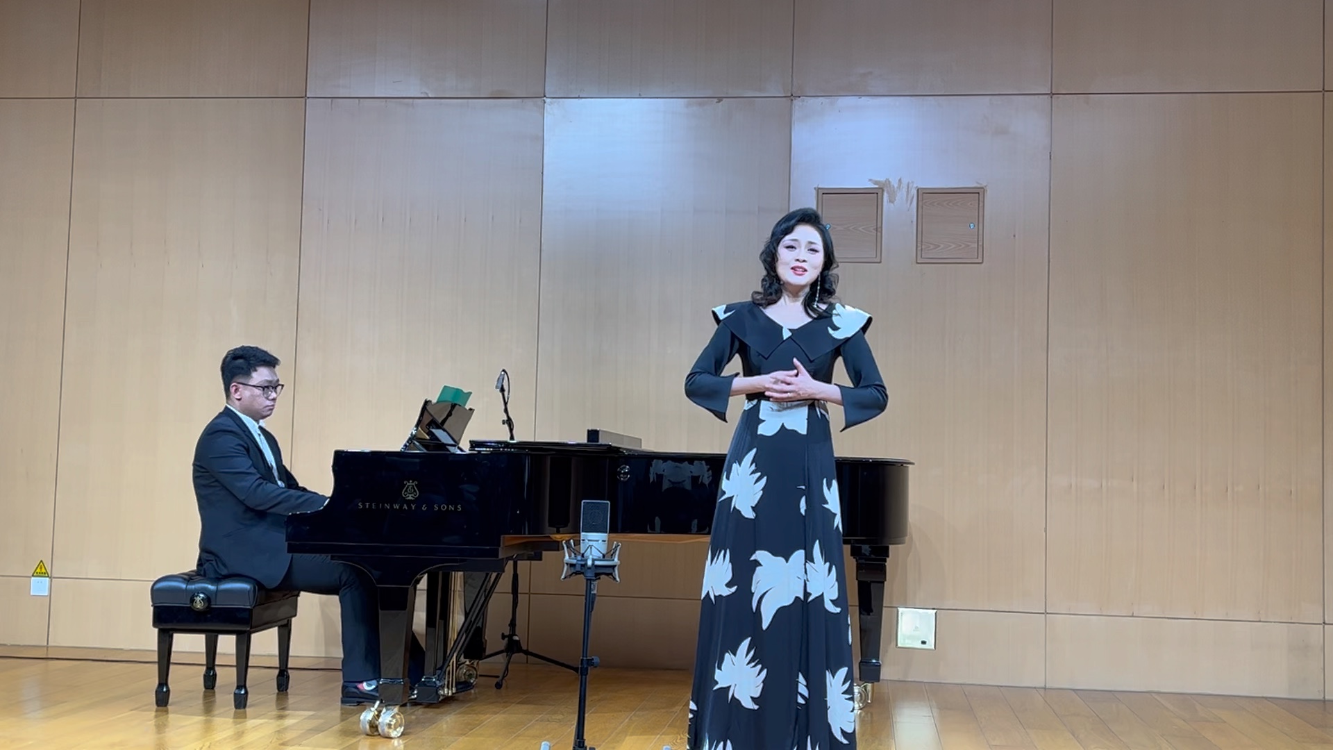 中国音乐学院龚爽博士中期音乐会在水一方