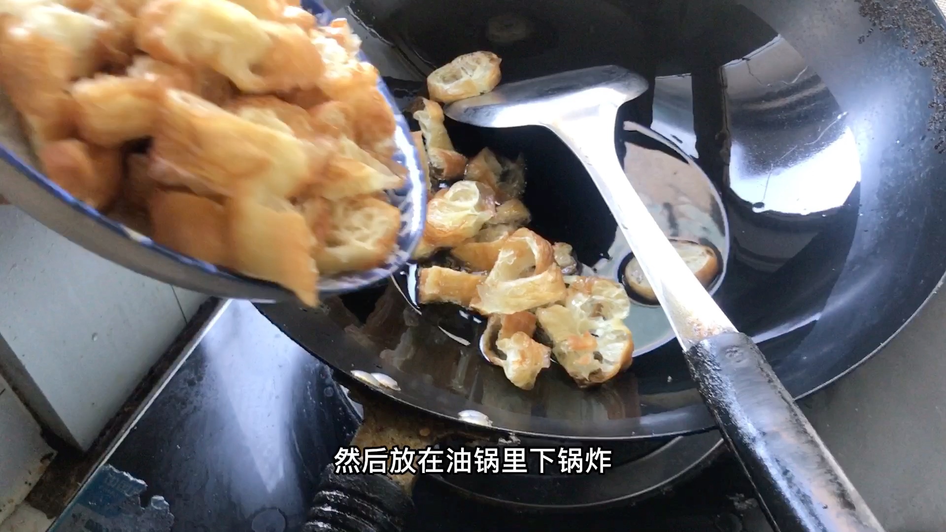 五一假期学做紫菜饭团,自炸油条酥,真美味,练好可以出去摆摊了哔哩哔哩bilibili